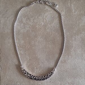 Beautiful Silver Necklace With Elegant Details